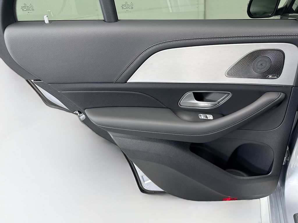 Thumbnail: 2026 Mercedes-Benz GLE - 25