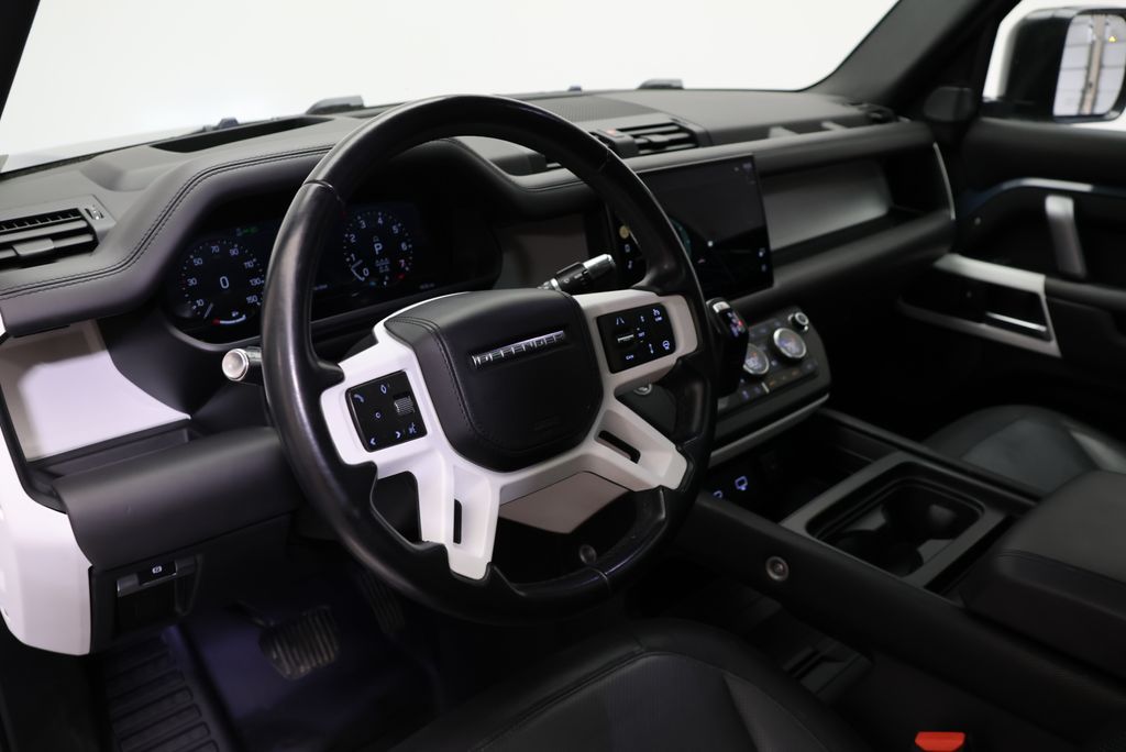 Thumbnail: 2022 Land Rover Defender - 30