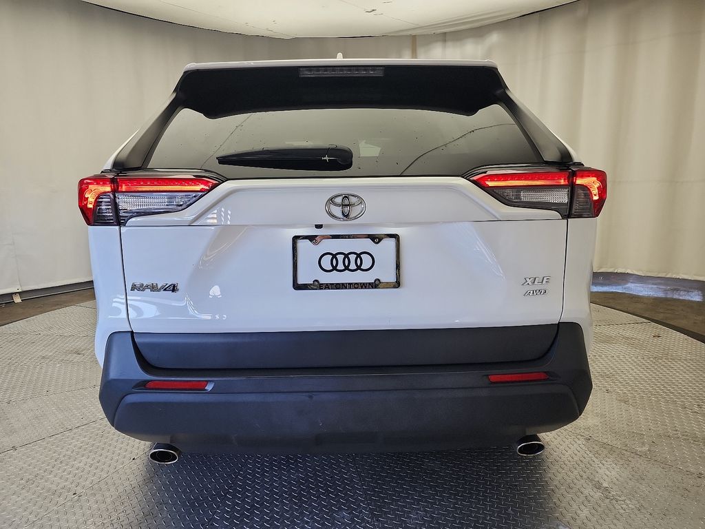 2019 Toyota RAV4 XLE Premium 5