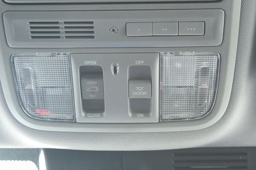 Thumbnail: 2020 Honda CR-V - 25