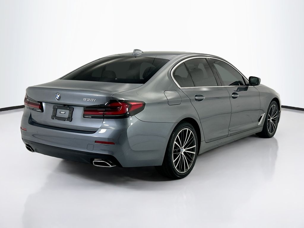 Thumbnail: 2022 BMW 5 Series - 5