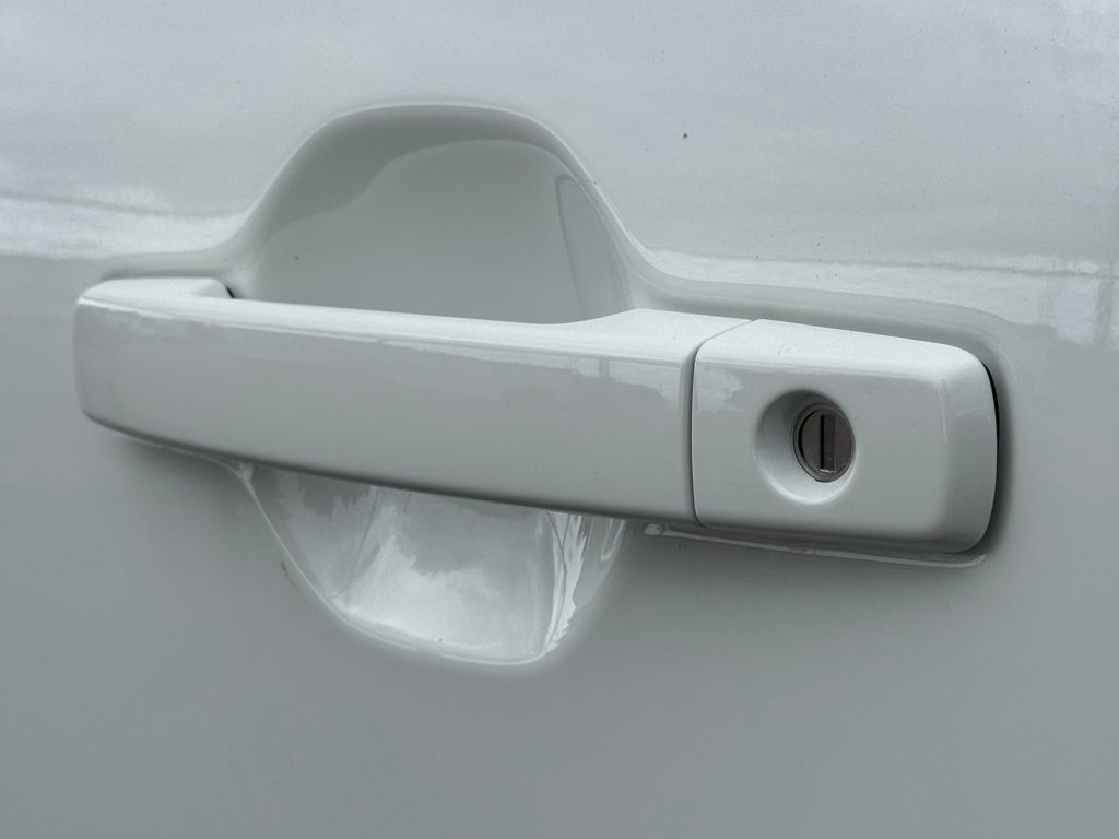 2026 Nissan Frontier SV - Photo 8