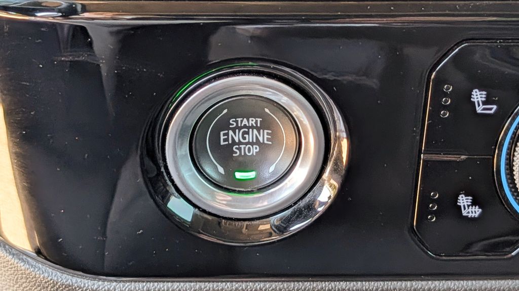 Used 2022 Chevrolet Silverado 1500 LT 4D Crew Cab