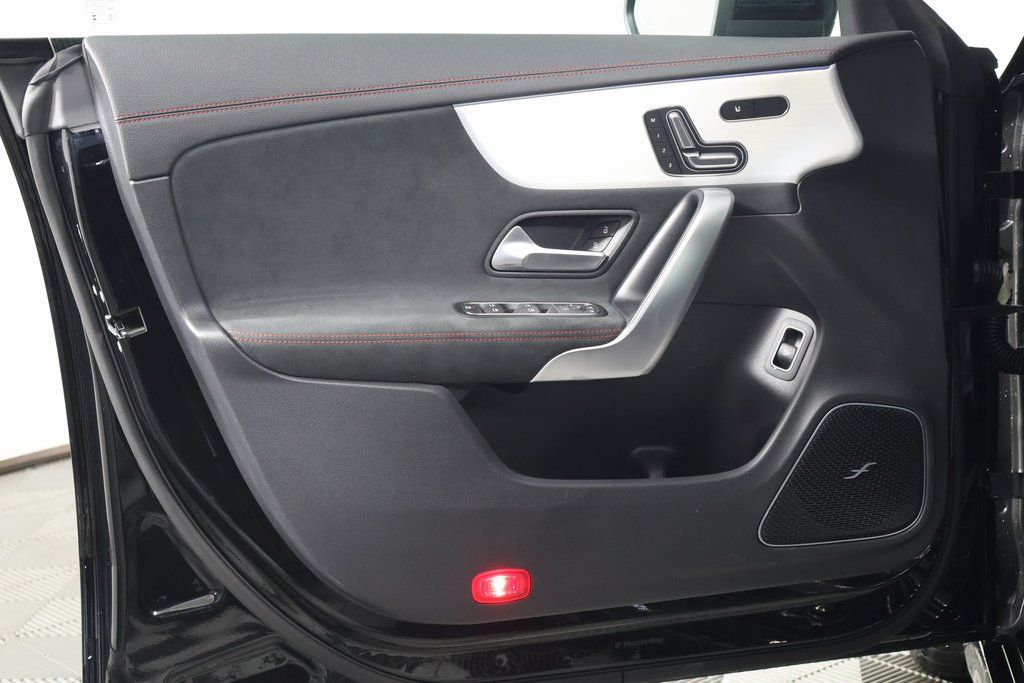 2025 Mercedes-Benz CLA 45 AMG 7