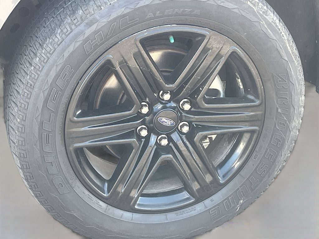 Used 2019 Gray Ford XLT image 33