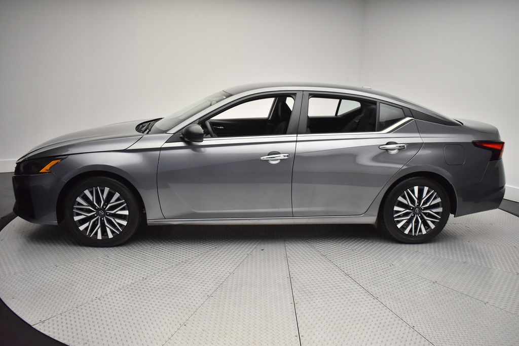Thumbnail: 2024 Nissan Altima - 8