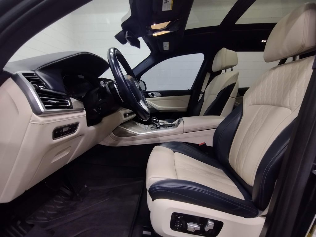2019 BMW X7 xDrive50i