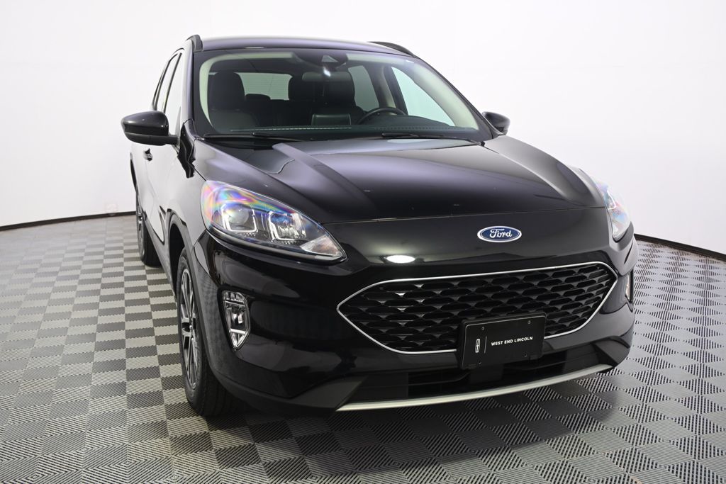 Used 2020 Black Ford SEL image 8