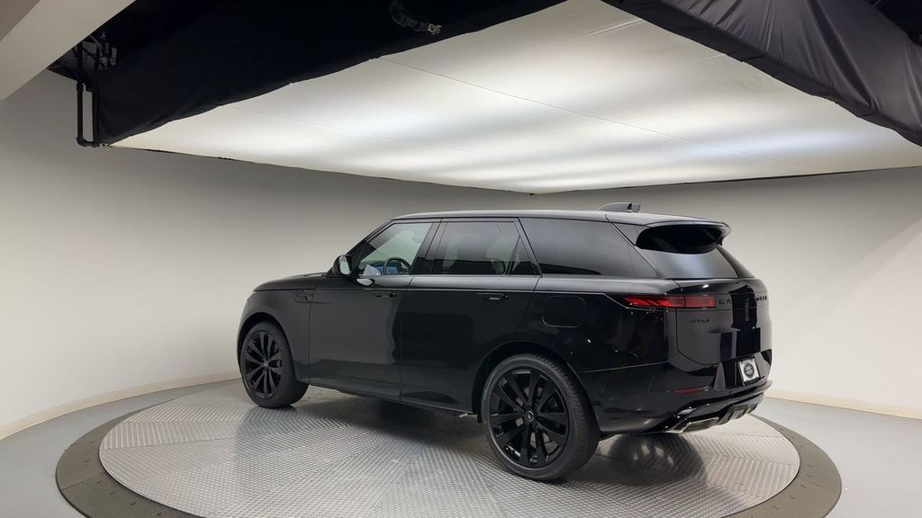 Thumbnail: 2024 Land Rover Range Rover Sport - 6
