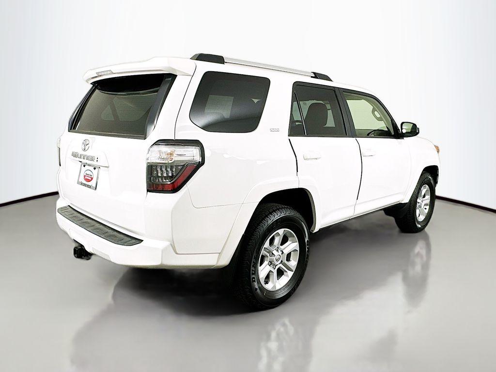 2024 Toyota 4Runner SR5 5