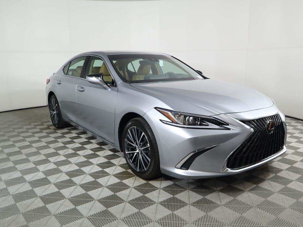 Thumbnail: 2025 Lexus ES - 3