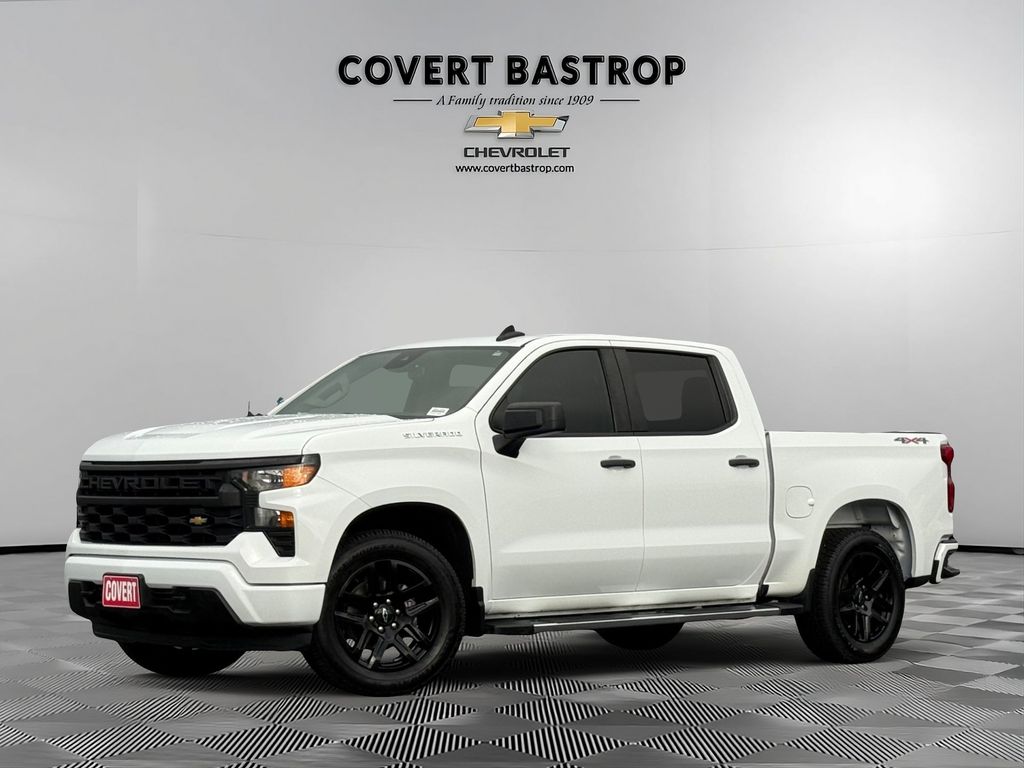 Summit White 2022 Chevrolet Silverado 1500 Pickup Truck Four-Wheel Drive 8-Speed Automatic