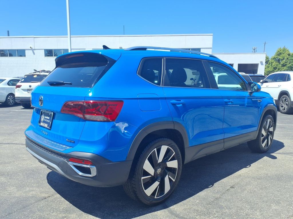 Certified Used 2023 Blue Volkswagen 1.5T SEL image 2