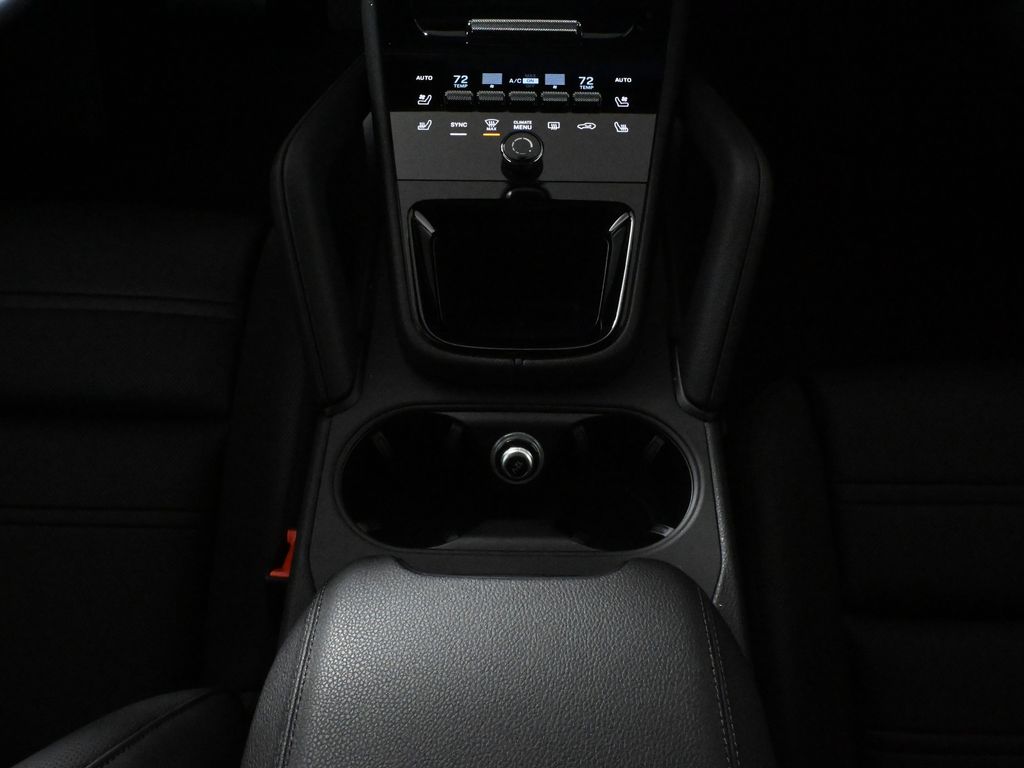 Thumbnail: 2026 Porsche  - 26