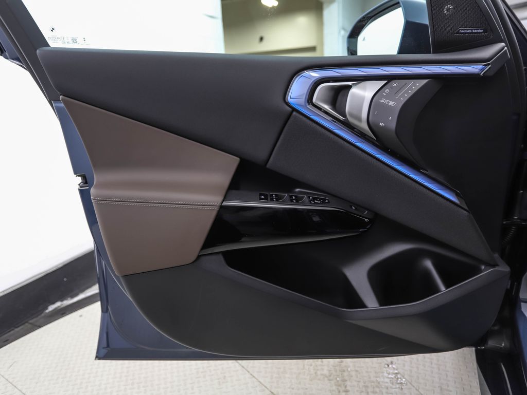 Thumbnail: 2026 BMW X3 - 9