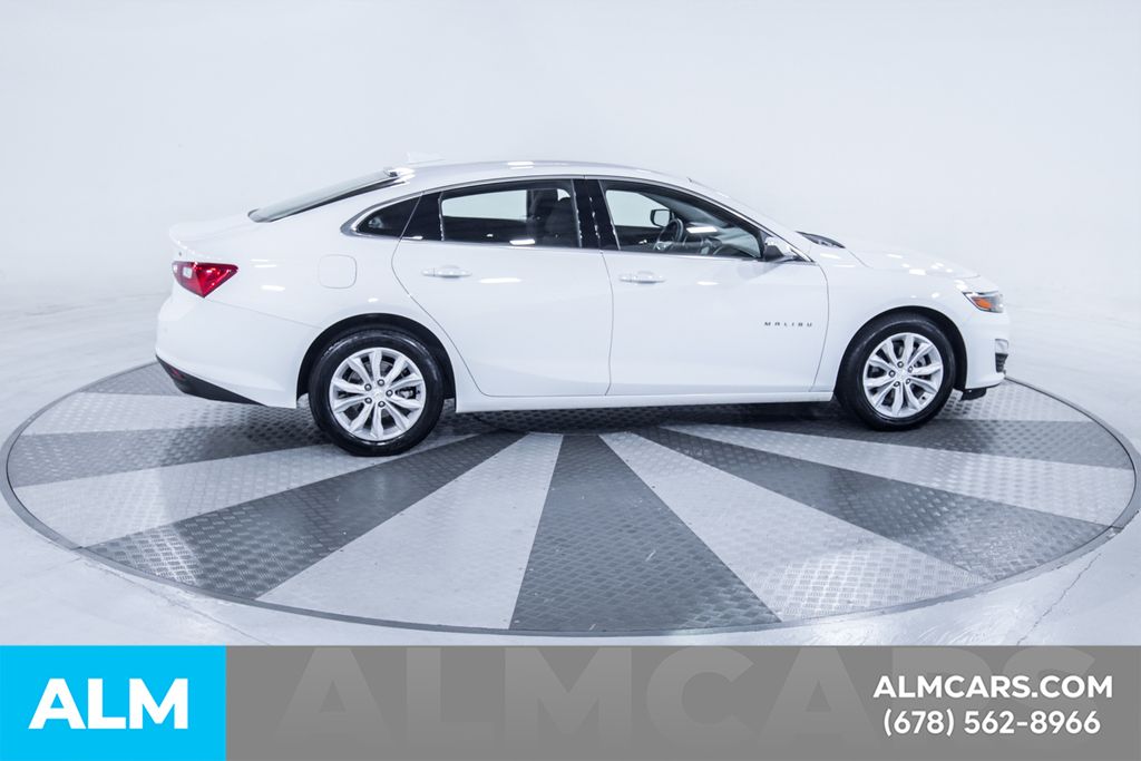 Used 2025 White Chevrolet LT image 11