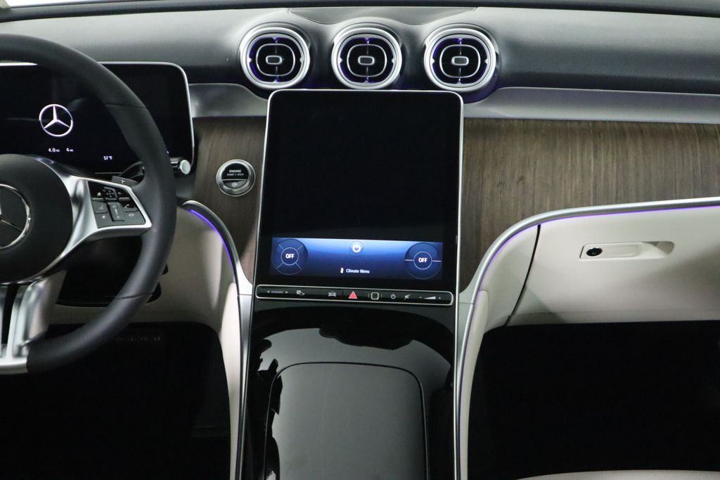 2025 Mercedes-Benz GLC 300 15