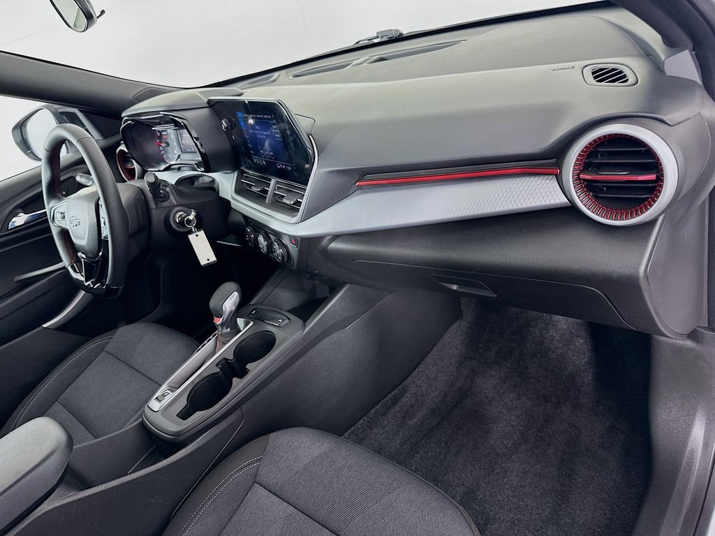 Thumbnail: 2024 Chevrolet Trax - 27