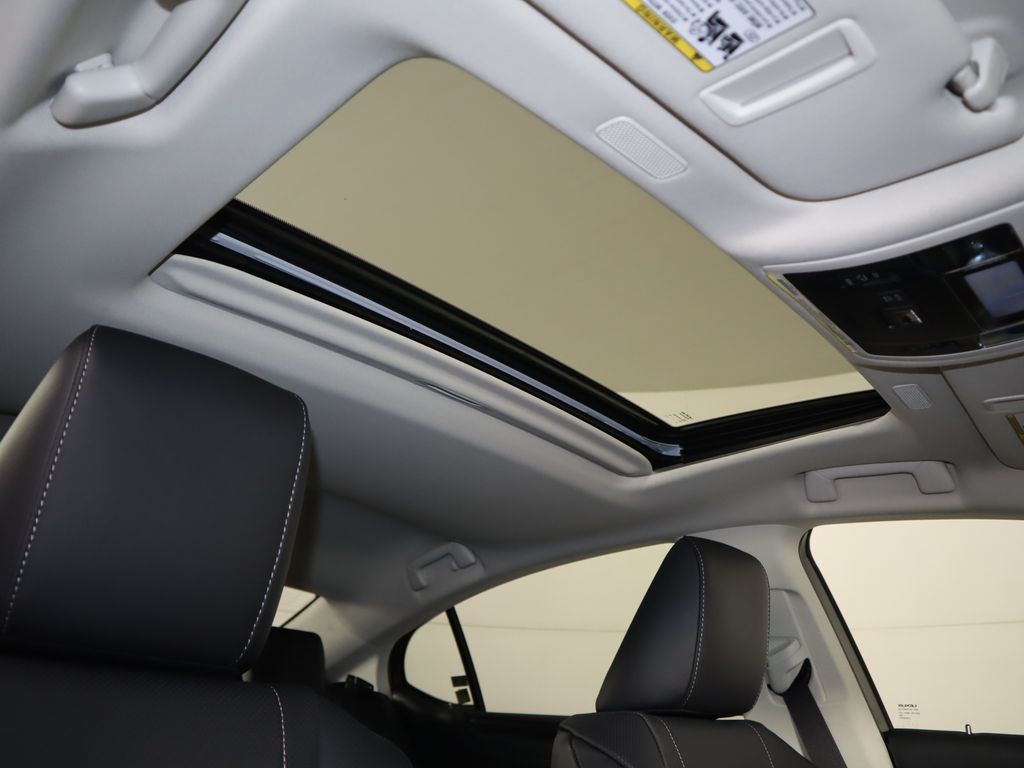 Used 2025 White Lexus 300h Luxury image 19