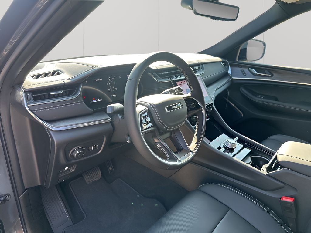 New Car 2025 Jeep Grand Cherokee L  Overland For Sale Under $60,000 In Austin, Texas