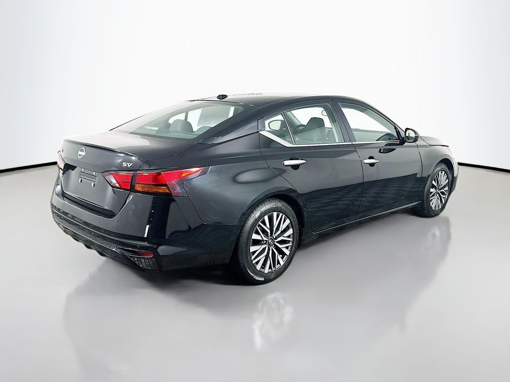 Used 2024 Black Nissan 2.5 SV image 7