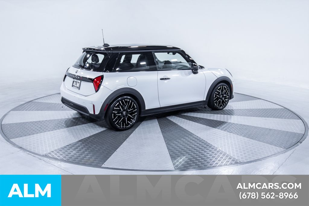 Used 2025 White MINI 2 Door image 10