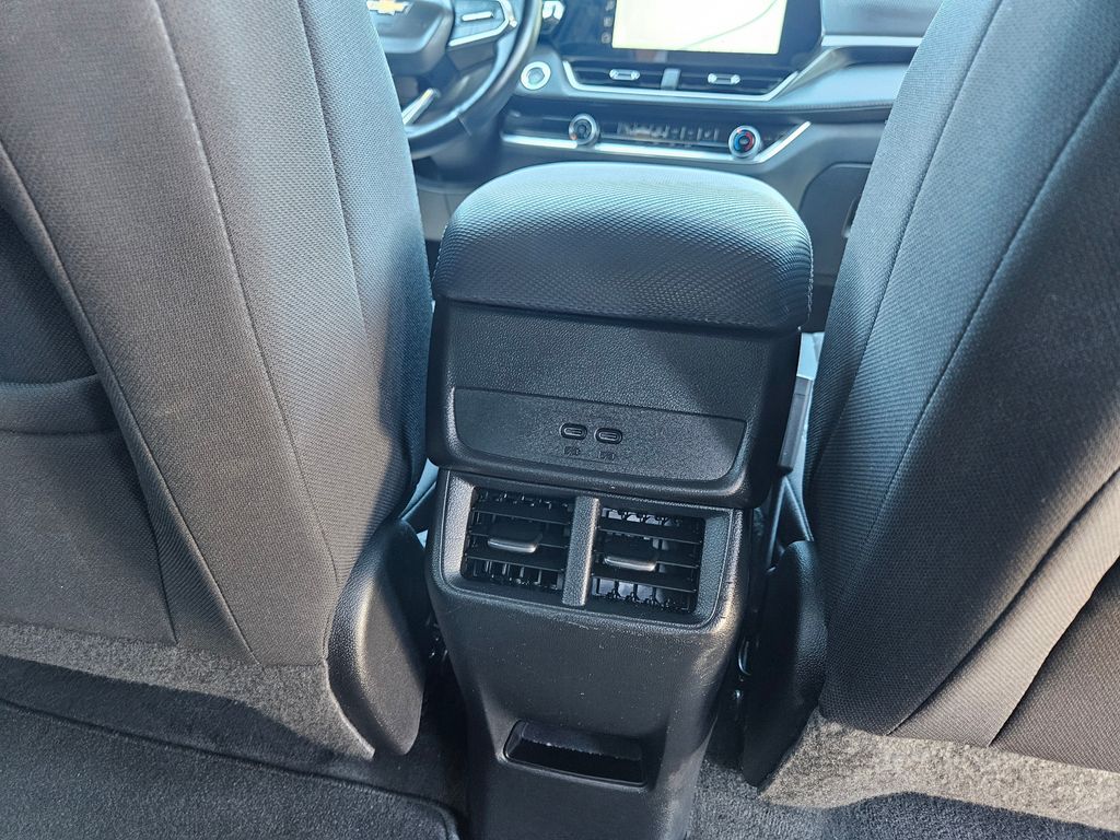 Used 2026 Chevrolet Equinox SUV