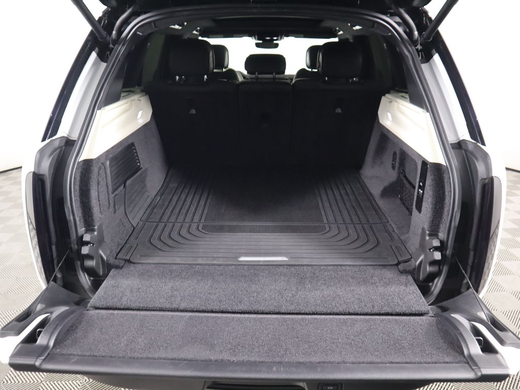 2023 Land Rover Range Rover SE 29