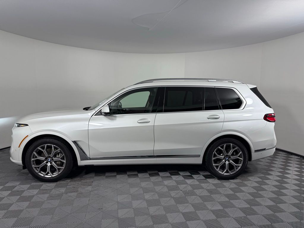Thumbnail: 2024 BMW X7 - 7