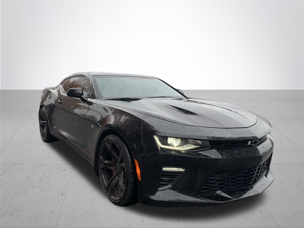 Used 2017 Chevrolet Camaro 1SS with VIN 1G1FE1R78H0175215 for sale in Gladstone, OR