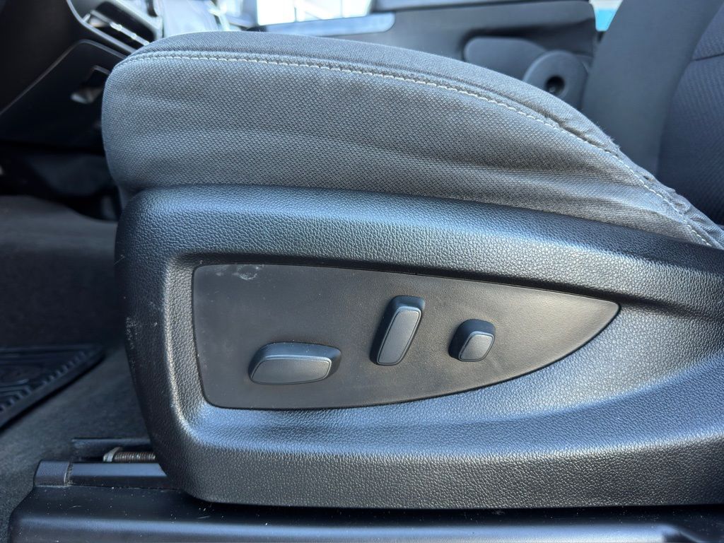 2018 Chevrolet Silverado 1500 LT - 9