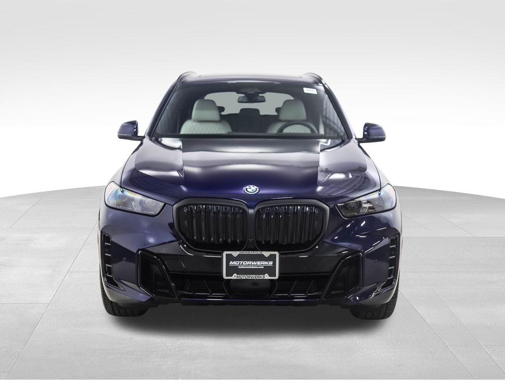 2026 BMW X5 xDrive50e 8