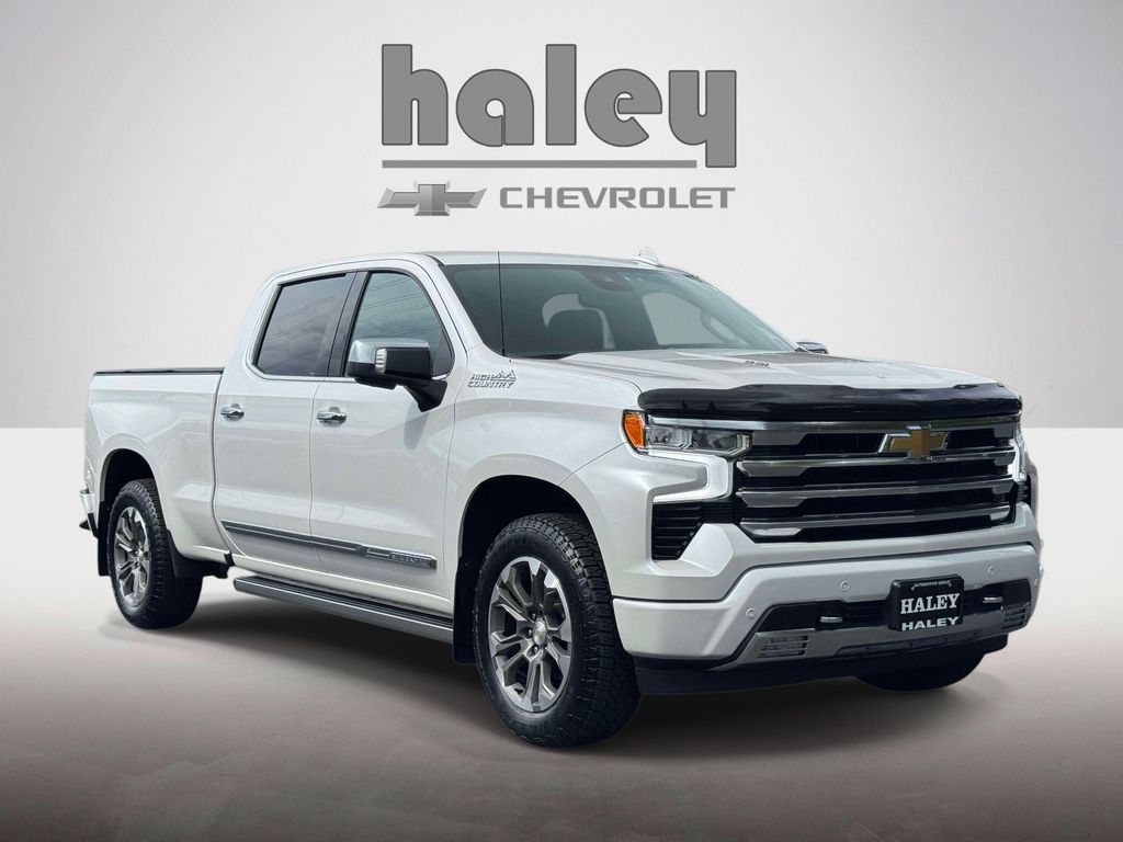 White (Iridescent Pearl Tricoat) 2025 Chevrolet Silverado 1500 Pickup Truck Four-Wheel Drive Automatic