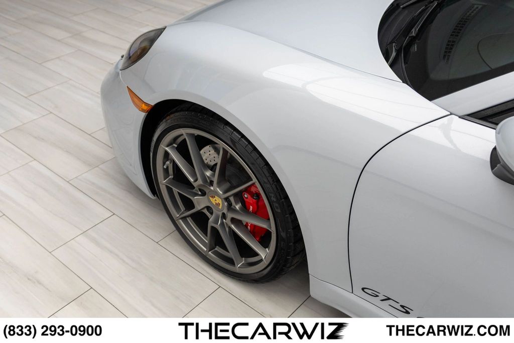 2023 Porsche 718 Cayman