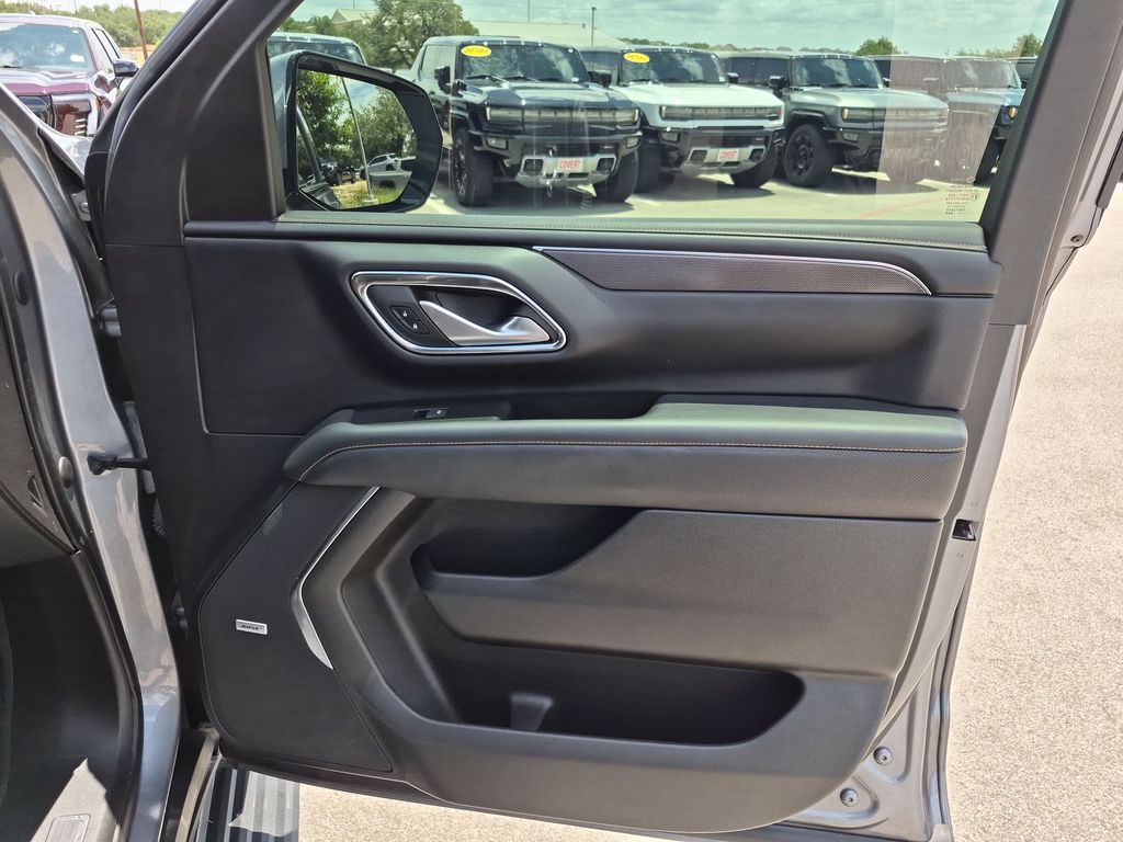 Used 2022 Gray GMC AT4 image 40
