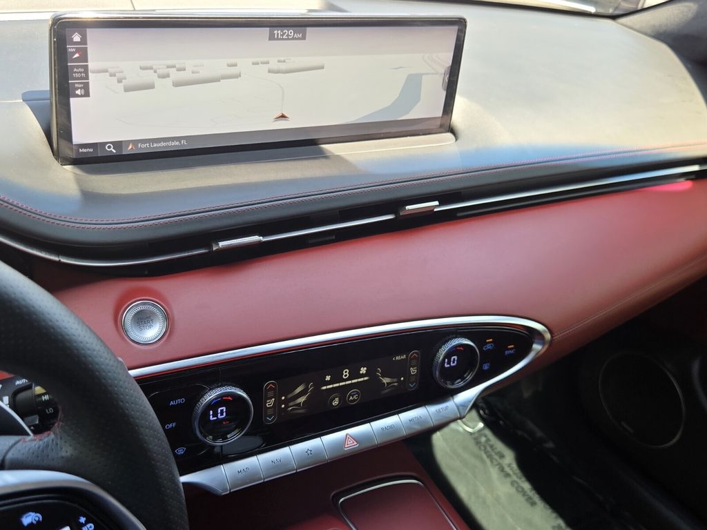 2022 Genesis Gv70 - $35,698