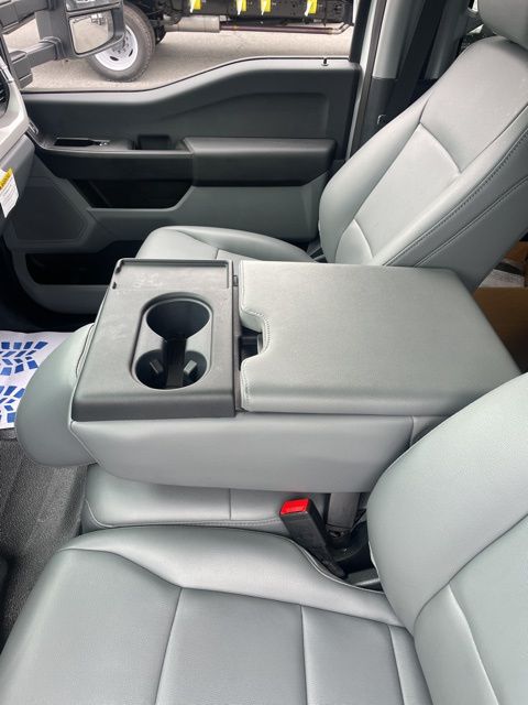 2025 Ford F-550 Chassis XL