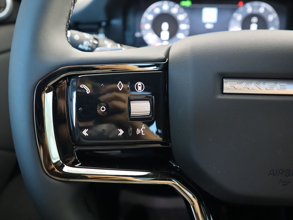 Thumbnail: 2026 Land Rover Range Rover Evoque - 11