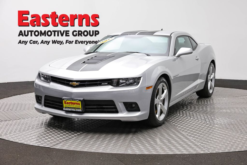 Silver Ice Metallic 2015 Chevrolet Camaro Coupe Rear-Wheel Drive 6-Speed Manual