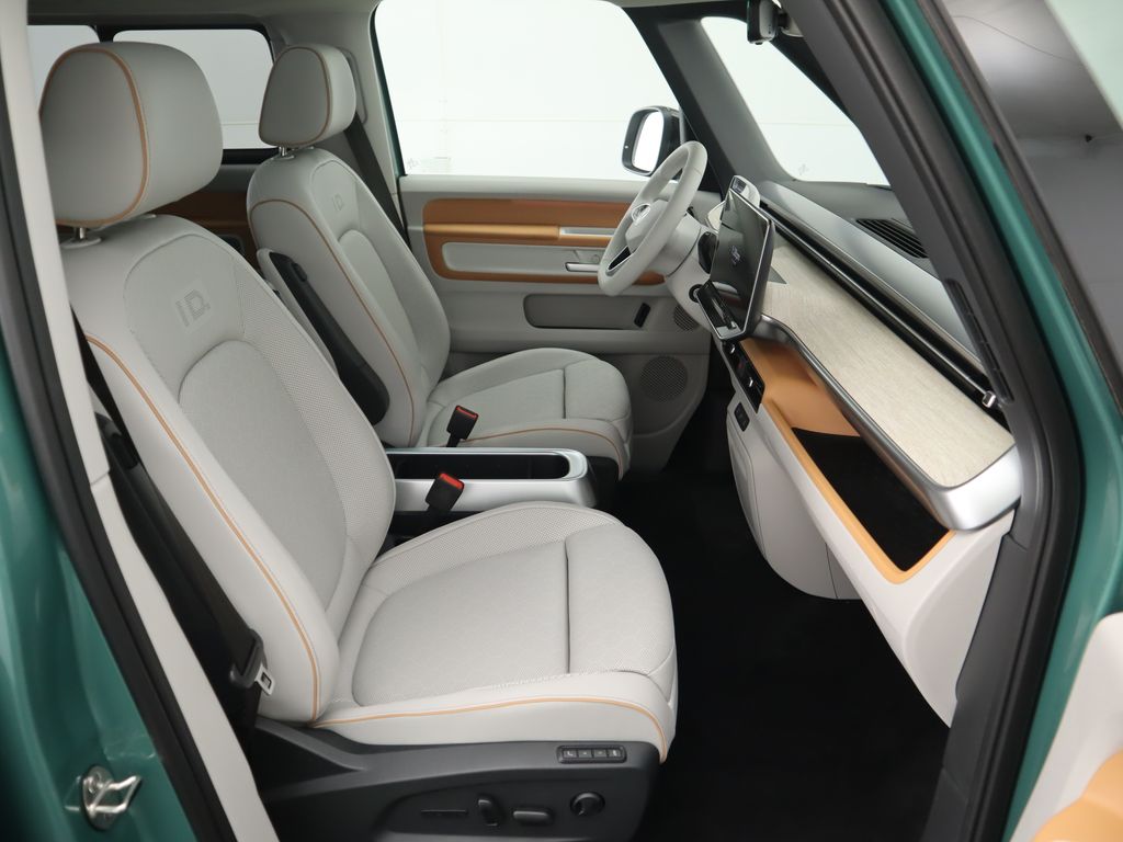 Thumbnail: 2025 Volkswagen ID.Buzz - 21