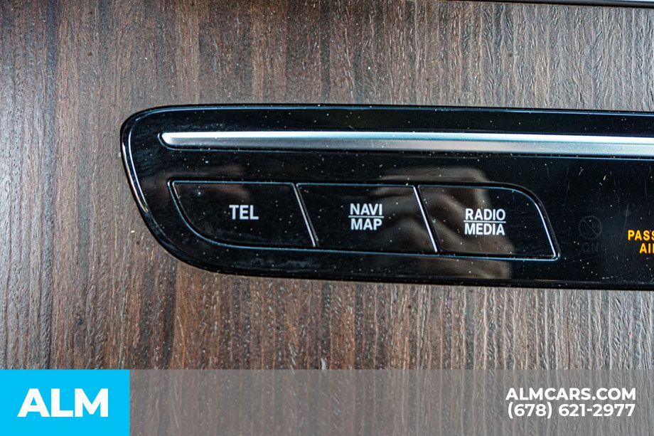 Used 2022 Silver Mercedes-Benz GLC 300 image 35