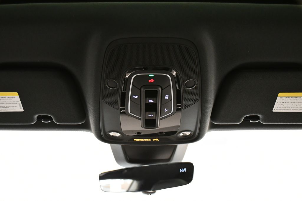 Thumbnail: 2026 Audi Q8 - 18