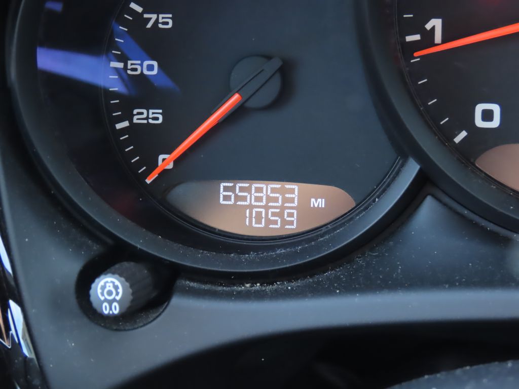 Thumbnail: 2020 Porsche Macan - 20