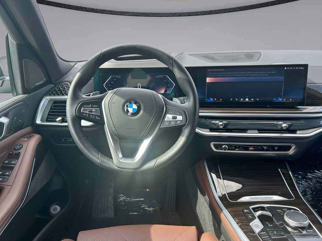 Thumbnail: 2025 BMW X5 - 21