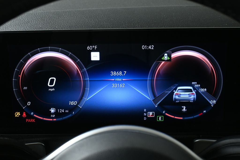 Thumbnail: 2022 Mercedes-Benz GLB - 20