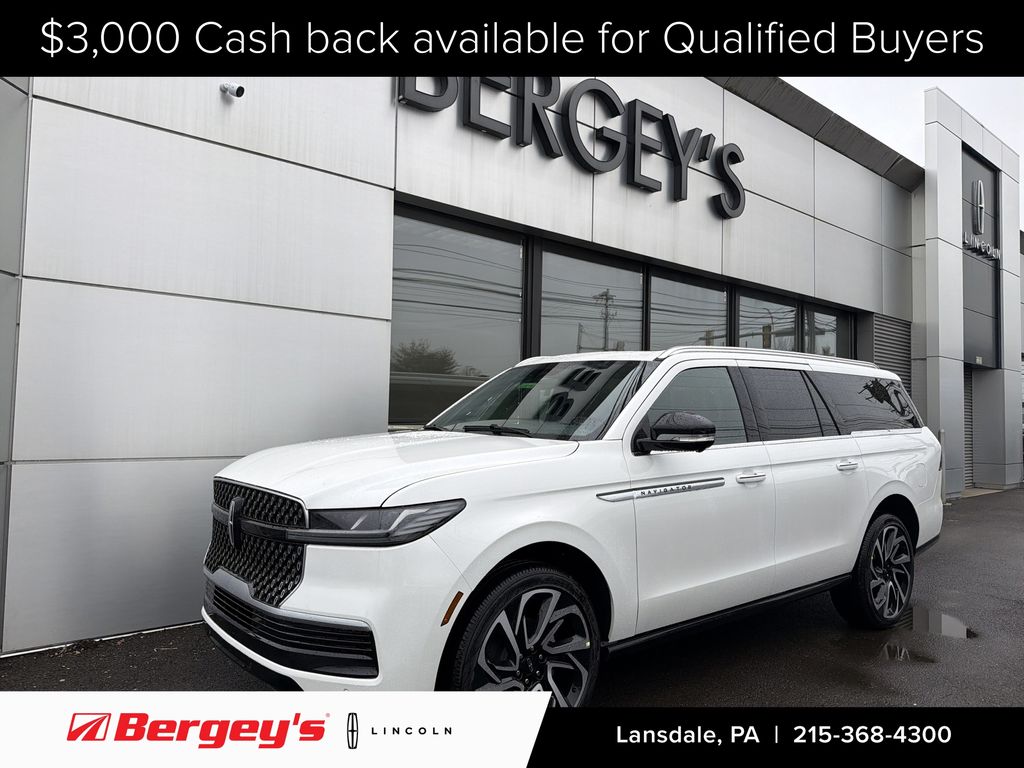 Star White Metallic Tri-Coat 2026 Lincoln Navigator SUV / Crossover Four-Wheel Drive Automatic
