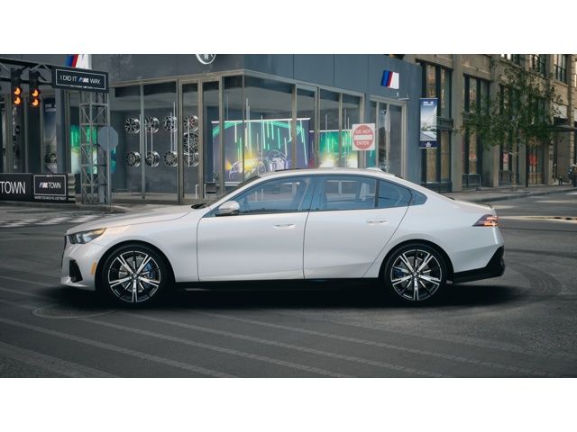 Thumbnail: 2026 BMW 5 Series - 4