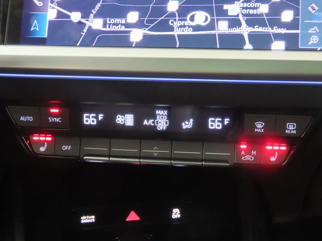 Thumbnail: 2023 Audi Q4 e-tron - 20