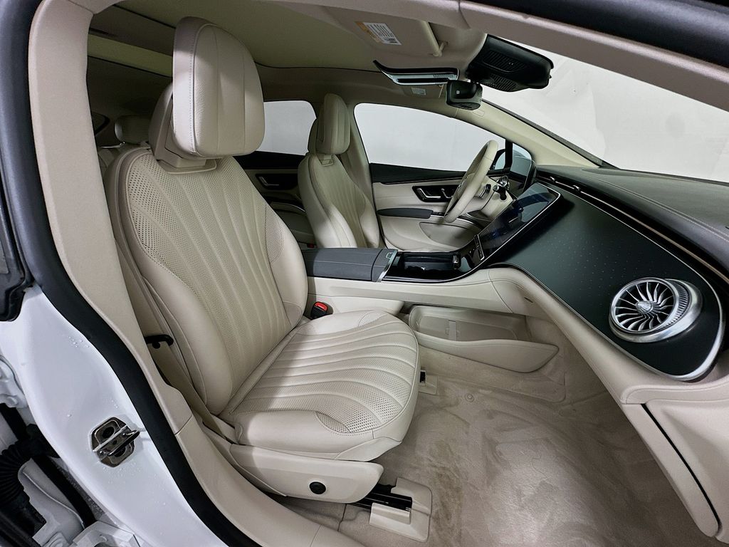 Thumbnail: 2022 Mercedes-Benz EQS - 29