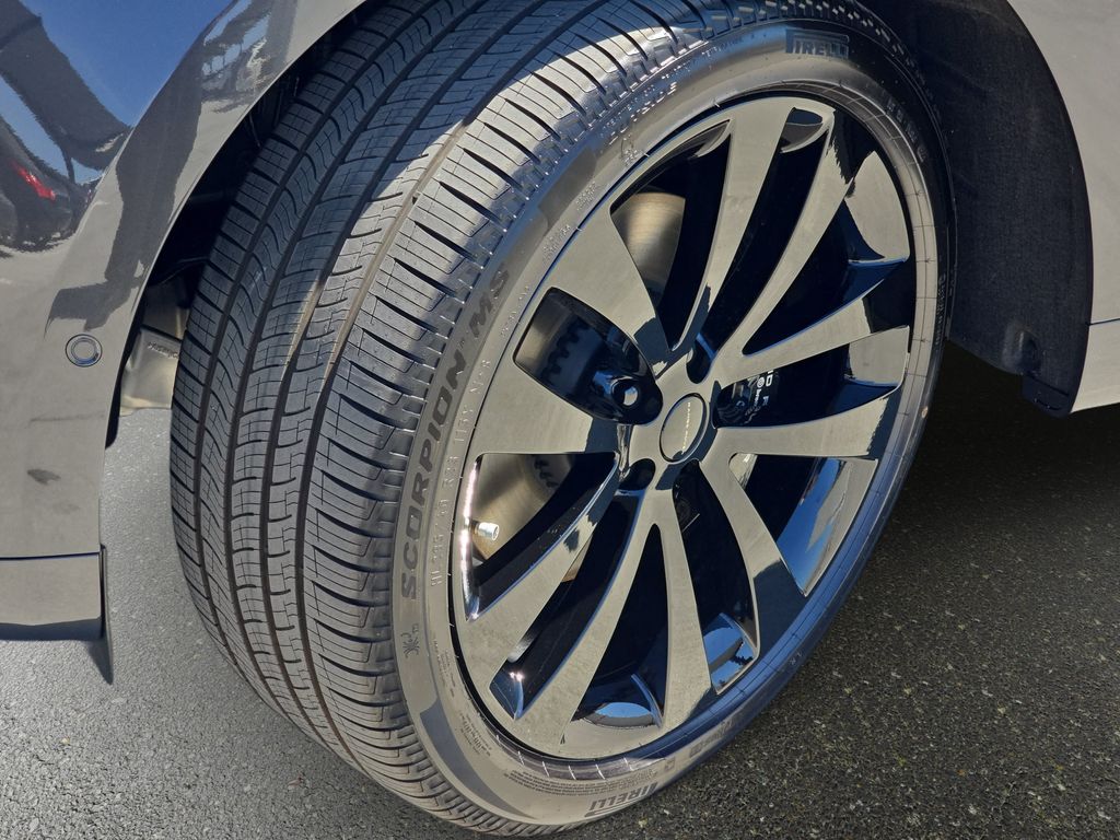 New 2026 Gray Land Rover Dynamic SE image 35